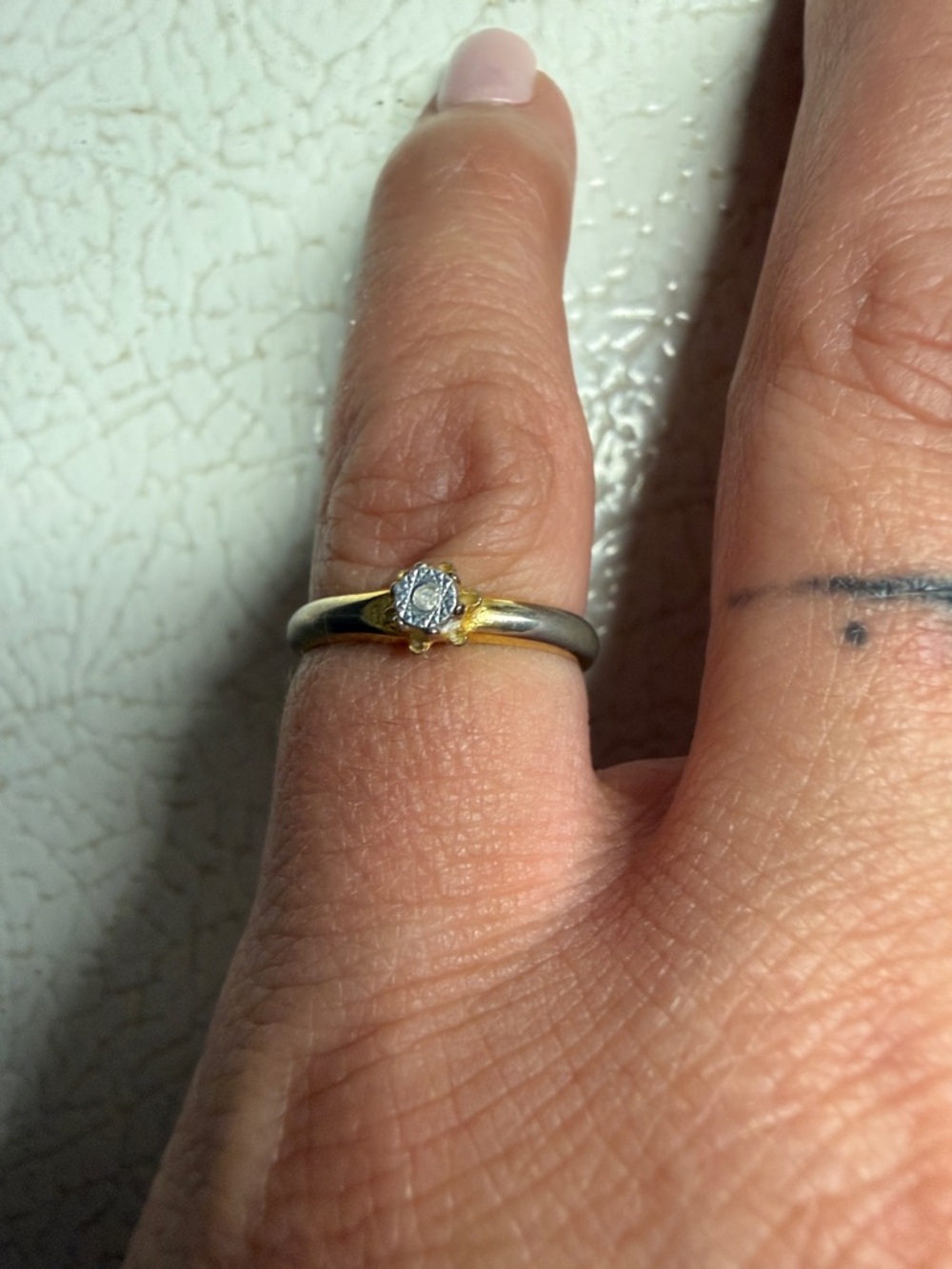 Vintage Gold Solitaire Ring with Clear Stone - Picture 3 of 9